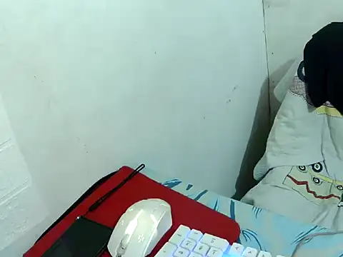 Snapshot of Strawberryyou chatting on February 9, 2026, 4:00 pm Strawberryyou online show from February 9, 2026, 4:00 pm