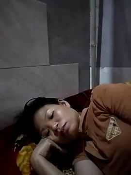 LinhNa999 online show from September 15, 2025, 4:51 pm