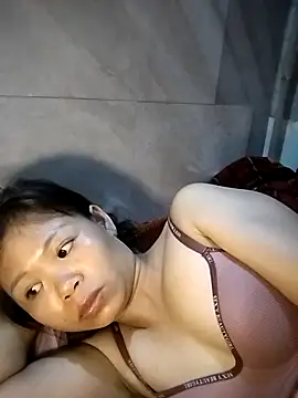 LinhNa999 online show from October 16, 2025, 5:08 am