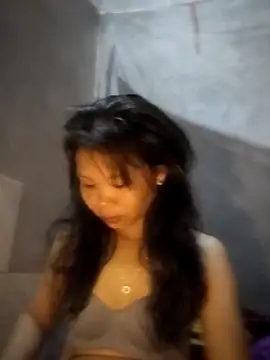 LinhNa999 online show from October 26, 2025, 12:11 pm