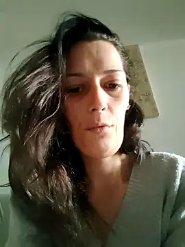 Mila Luciphya online show from December 18, 2025, 9:04 am