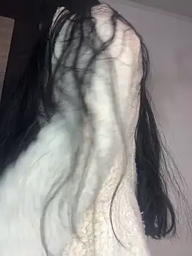 Daphnee- online show from September 10, 2025, 12:05 pm