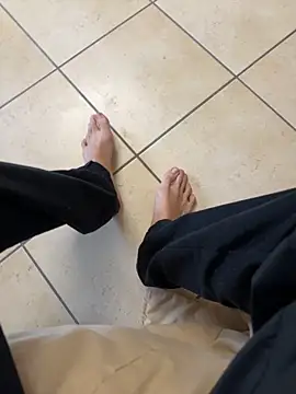 Snapshot of Manu97k chatting on October 23, 2025, 12:04 pm Manu97k online show from October 23, 2025, 12:04 pm