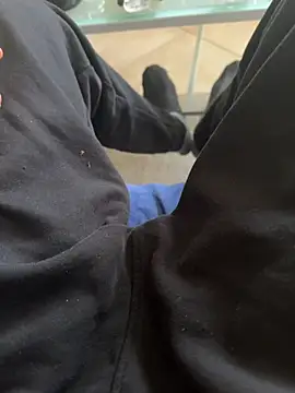 Snapshot of Manu97k chatting on October 26, 2025, 8:53 am Manu97k online show from October 26, 2025, 8:53 am