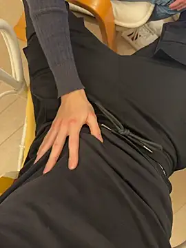 Snapshot of Manu97k chatting on October 31, 2025, 9:38 pm Manu97k online show from October 31, 2025, 9:38 pm