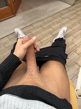 Snapshot of Manu97k chatting on November 1, 2025, 9:44 am Manu97k online show from November 1, 2025, 9:44 am