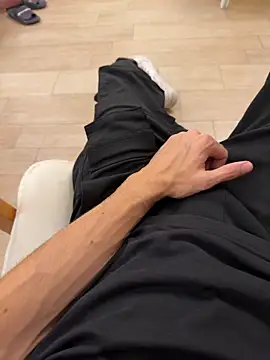 Snapshot of Manu97k chatting on November 1, 2025, 9:50 pm Manu97k online show from November 1, 2025, 9:50 pm