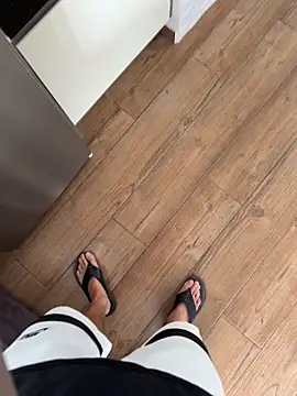 Snapshot of Manu97k chatting on December 18, 2025, 3:29 pm Manu97k online show from December 18, 2025, 3:29 pm