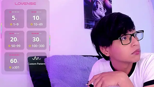 Dannyhot  online show from September 22, 2025, 8:44 pm