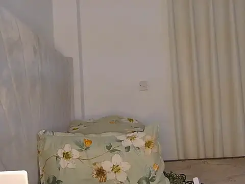 TinaFavourite online show from November 1, 2025, 8:11 pm