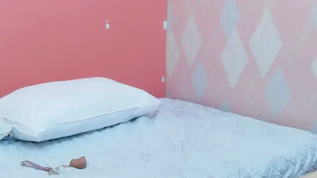 little beillis online show from November 6, 2025, 1:12 pm