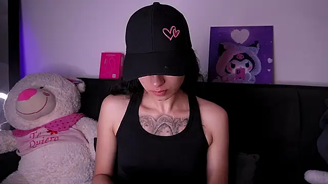 Snapshot of Alynn_Bri_ chatting on August 2, 2026, 6:06 pm Alynn Bri online show from August 2, 2026, 6:06 pm