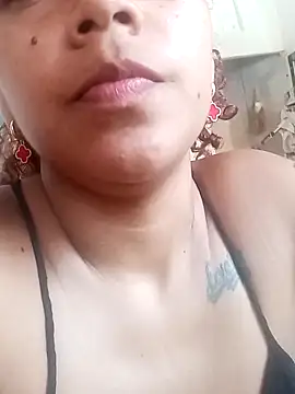 Snapshot of Daila_Lucia chatting on September 19, 2025, 9:04 pm Daila Lucia online show from September 19, 2025, 9:04 pm