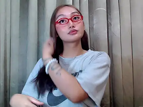 Snapshot of Sassy-Morena chatting on February 17, 2026, 12:45 pm Sassy-Morena online show from February 17, 2026, 12:45 pm