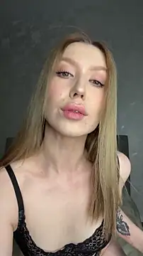 VelvetHell online show from November 22, 2025, 8:13 am