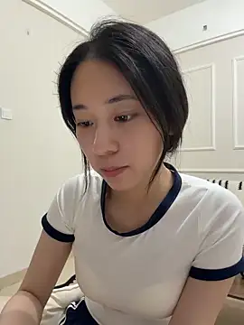 shishi0688 online show from May 17, 2026, 3:30 pm