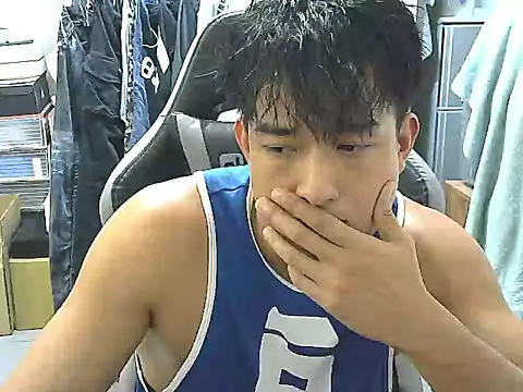 Snapshot of hunterXhan chatting on November 18, 2025, 2:21 pm hunterXhan online show from November 18, 2025, 2:21 pm