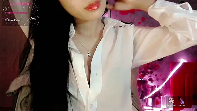 Suken 1x online show from December 3, 2025, 6:28 pm