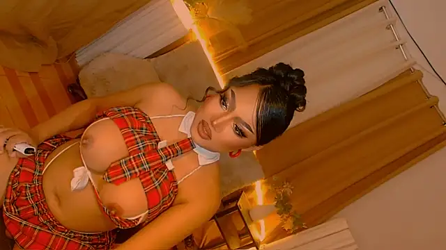 Lilly-lou online show from May 28, 2026, 1:19 pm