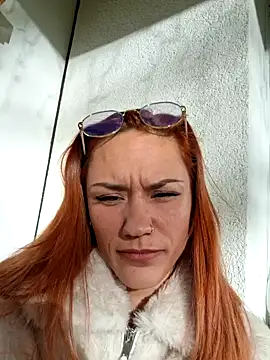 SlimBellaa online show from October 30, 2025, 1:45 pm