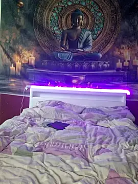 SlimBellaa online show from November 12, 2025, 12:05 pm