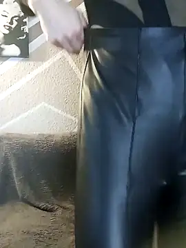 SlimBellaa online show from February 11, 2026, 2:00 pm