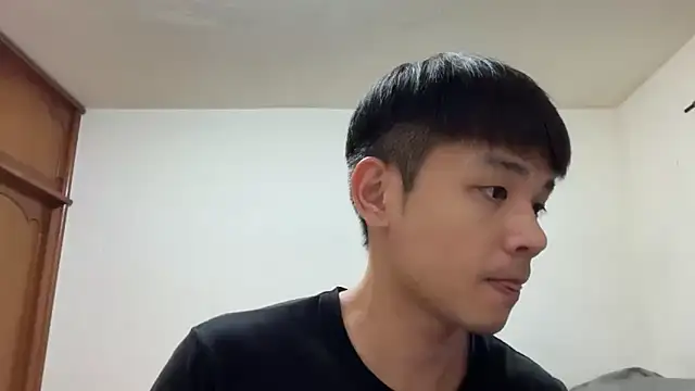 Snapshot of Foxfoxfox4 chatting on February 15, 2026, 3:20 pm Foxfoxfox4 online show from February 15, 2026, 3:20 pm