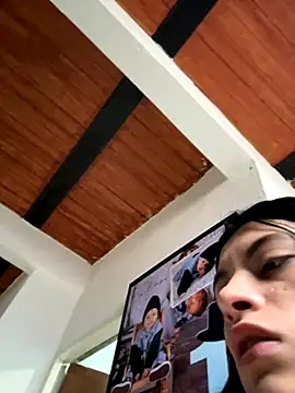 Snapshot of LiaCollings chatting on November 12, 2025, 12:38 pm LiaCollings online show from November 12, 2025, 12:38 pm