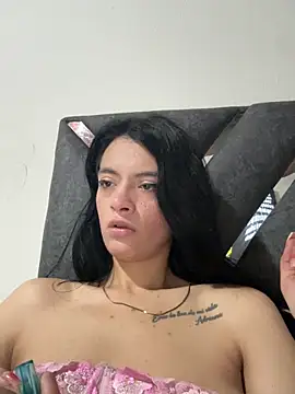 Snapshot of LiaCollings chatting on November 18, 2025, 11:58 am LiaCollings online show from November 18, 2025, 11:58 am