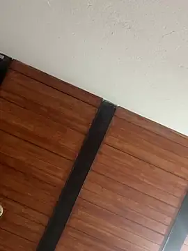LiaCollings online show from June 17, 2026, 11:01 am