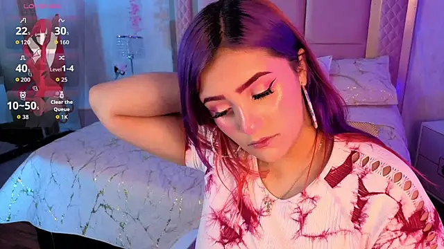 Snapshot of AlanaOdison chatting on November 1, 2025, 8:33 pm AlanaOdison online show from November 1, 2025, 8:33 pm