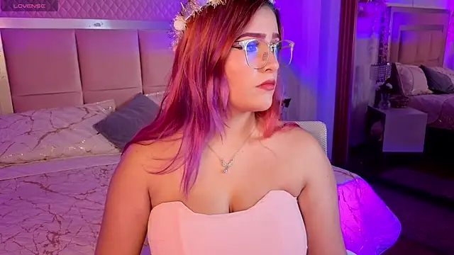 Snapshot of AlanaOdison chatting on December 18, 2025, 8:59 pm AlanaOdison online show from December 18, 2025, 8:59 pm