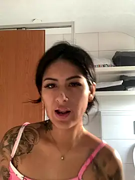 mrskarmaa online show from December 14, 2025, 2:11 pm