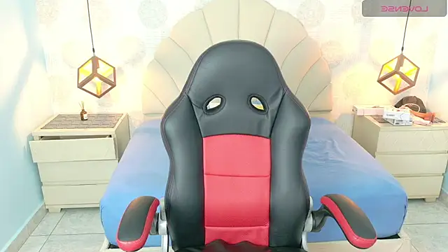 AIXATRISTA1 online show from November 8, 2025, 12:38 pm