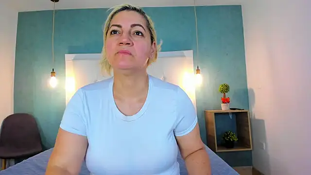 Heidy milf online show from January 17, 2026, 8:23 pm