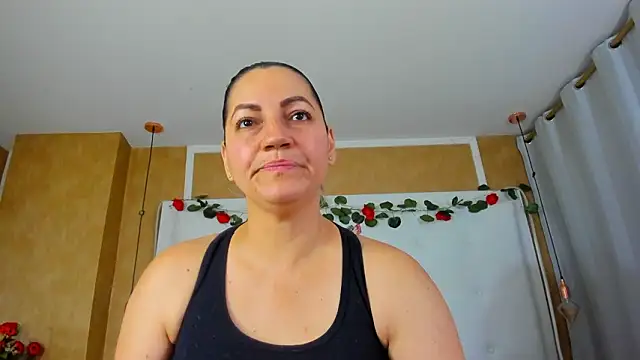 Heidy milf online show from March 16, 2026, 8:35 pm