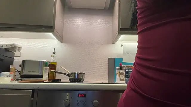 CelineLuxe online show from September 26, 2025, 4:44 pm