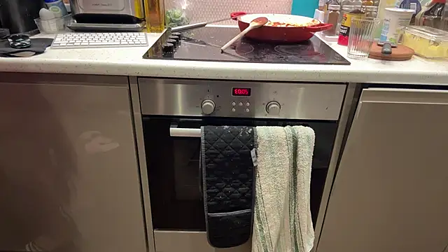 CelineLuxe online show from October 31, 2025, 7:04 pm