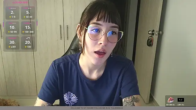 Snapshot of Yulienneg chatting on December 5, 2025, 1:58 am Yulienneg online show from December 5, 2025, 1:58 am