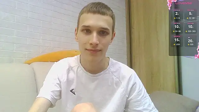 Snapshot of your___honeyy chatting on September 11, 2025, 1:11 pm your   honeyy online show from September 11, 2025, 1:11 pm