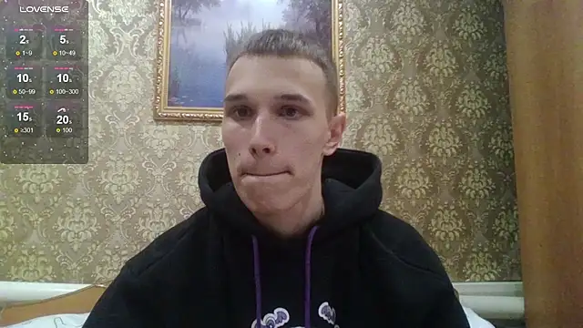 Snapshot of your___honeyy chatting on November 4, 2025, 10:03 am your honeyy online show from November 4, 2025, 10:03 am