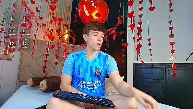 TaylerWhite online show from September 22, 2025, 12:51 pm