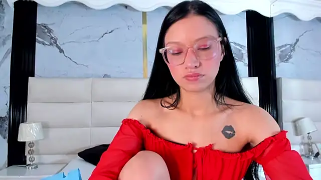 Snapshot of Sophie_Calloway chatting on May 22, 2026, 2:44 pm Sophie Calloway online show from May 22, 2026, 2:44 pm