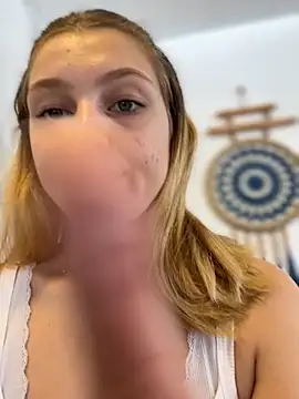 Emaline Fane online show from October 8, 2025, 6:55 am