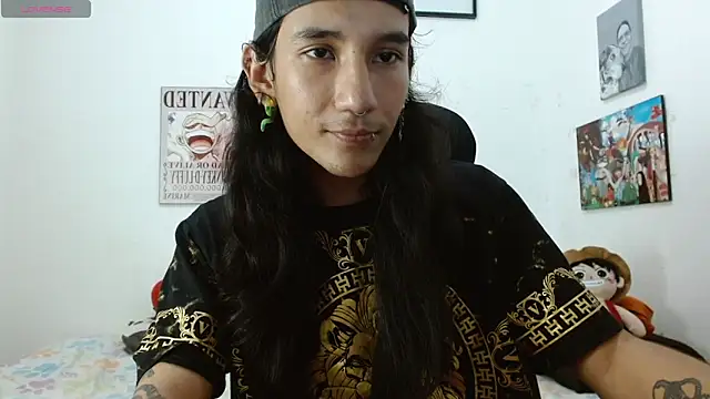 Snapshot of Max0n_ chatting on November 12, 2025, 4:35 am Max0n online show from November 12, 2025, 4:35 am