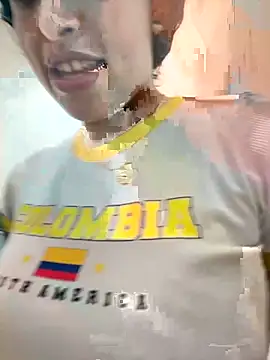 Mia garcia28 online show from November 13, 2025, 7:46 pm