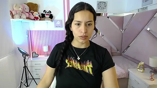 Snapshot of Mia_garcia28 chatting on January 9, 2026, 7:37 pm Mia garcia28 online show from January 9, 2026, 7:37 pm