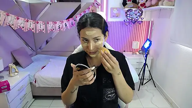 Snapshot of Mia_garcia28 chatting on February 23, 2026, 7:55 pm Mia garcia28 online show from February 23, 2026, 7:55 pm