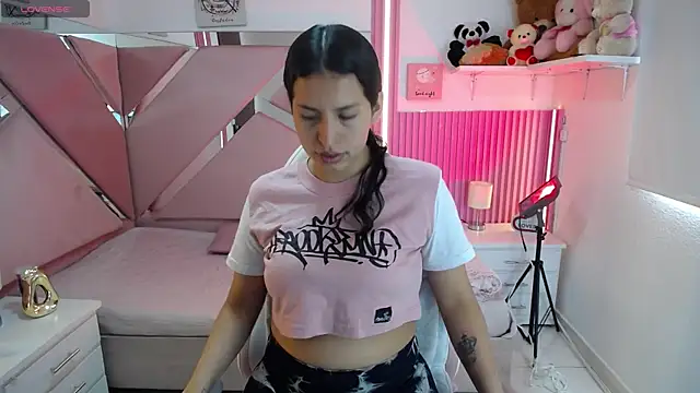 Snapshot of Mia_garcia28 chatting on March 9, 2026, 6:34 pm Mia garcia28 online show from March 9, 2026, 6:34 pm