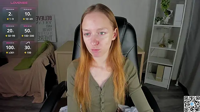 Snapshot of Mia_E1fie chatting on November 2, 2025, 10:06 am Mia E1fie online show from November 2, 2025, 10:06 am